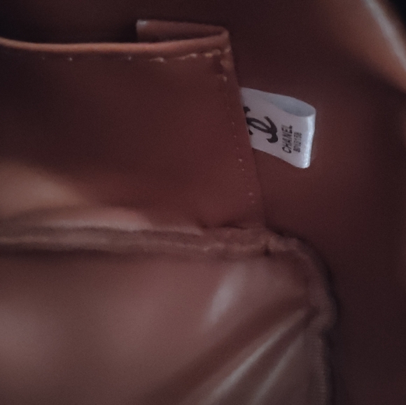 Large Black Essentials Case - Picture 4 of 16